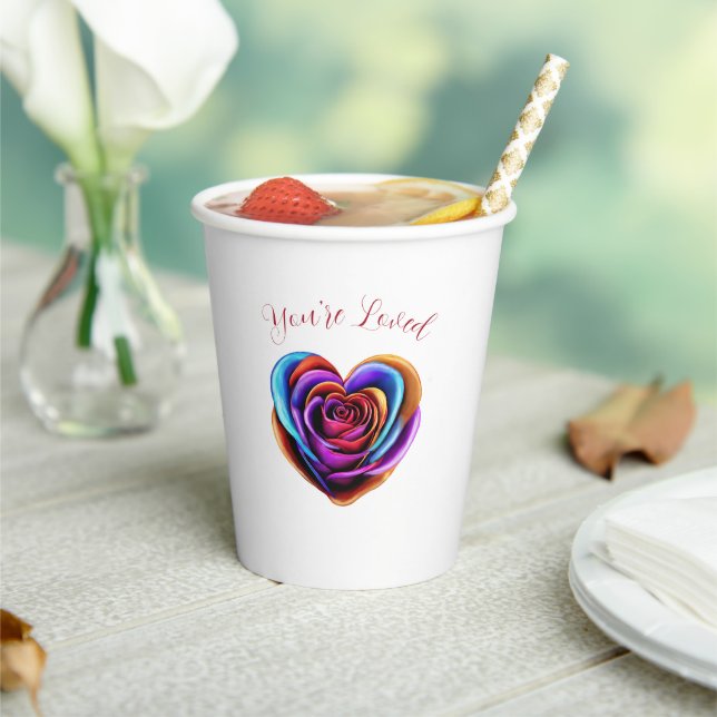 Herzgeprägte farbenprächtige Rose - Sie sind gelie Pappbecher (In Situ)