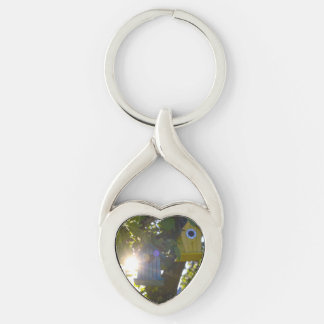 Herzgestalteter Schlüsselring mit Vogelhäusern im  Schlüsselanhänger