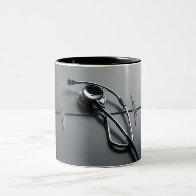 Herzinfarkt: Stethoskop-Tasse für Krankenschwester Zweifarbige Tasse (Mittel)