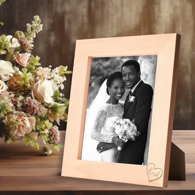 Herzinitials Minimalistisch Geätzte Rahmen (Von Creator hochgeladen)