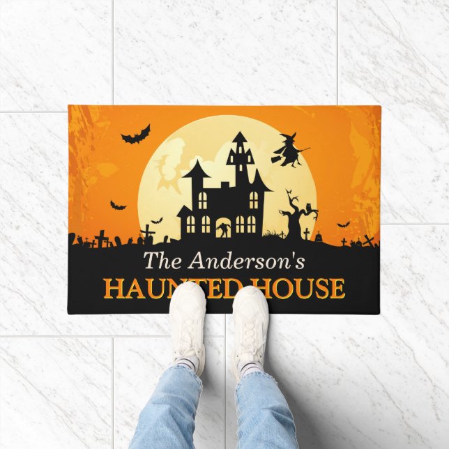 Herzlich willkommen im Spuk Haus Halloween Fußmatte (Indoor)