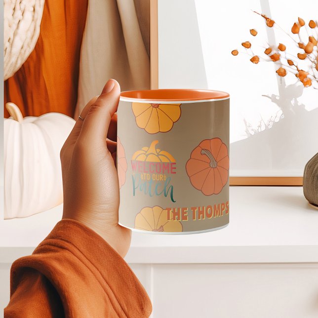 Herzlich willkommen in unserem Pflaster Herbst per Tasse (Welcome to our Patch Fall personalized pumpkins Mug)