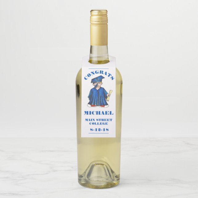 Herzlichen Glückwunsch Abschluss Blue Boy Cap Gown Flaschenanhänger (Auf Flasche)