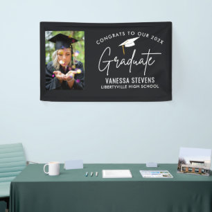 Herzlichen Glückwunsch an unseren Navy-Absolventen Banner