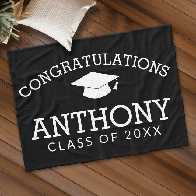 Herzlichen Glückwunsch Graduate Class of 20xx - Mo Fleecedecke (Custom Fleece Blanket - Add Photos and Text)