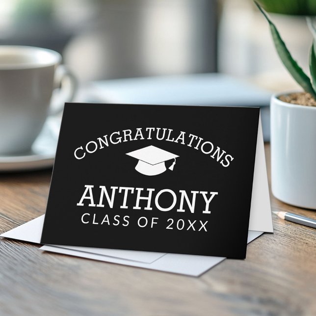 Herzlichen Glückwunsch Graduate - Classic Grad Cap Karte (Custom, Personalized Graduation Congratulations - Folded Greeting Card)