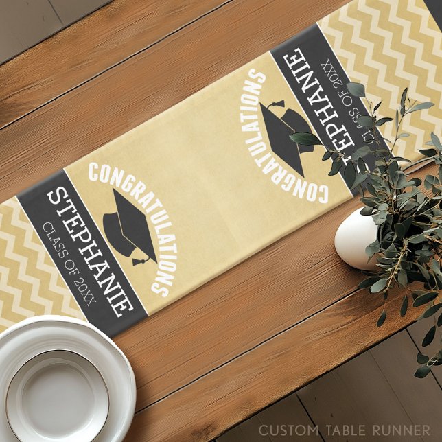 Herzlichen Glückwunsch Graduate - Personalisierter Kurzer Tischläufer (Custom Graduation Table Runner)