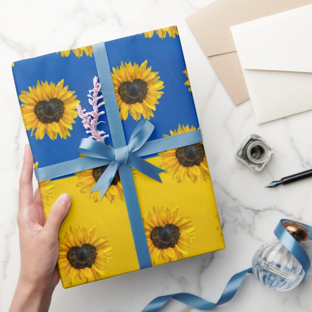Herzsonne auf blau und gelb geschenkpapier (Schenken)