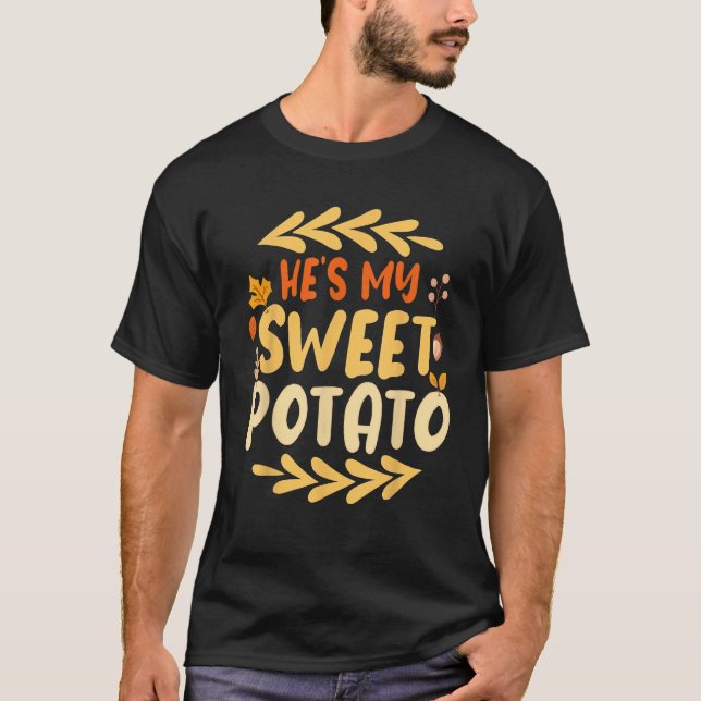 Hes My Sweet Potato I Yam Set Erntedank Paare T-Shirt (Vorderseite)