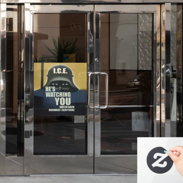 He's Watching You 2026 Fensteraufkleber (Büro Tür)