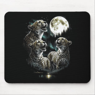 Heulender Gepard 3 zum Mond im Vintage-Retro-Stil Mousepad