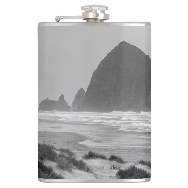 Heuschober-Felsen am Kanonen-Strand Flachmann (Vorderseite)