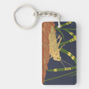 Heuschrecke im grünen Gras auf blauem Hintergrund Schlüsselanhänger