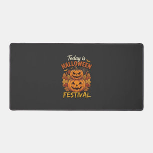 Heute ist Halloween-Festival Gestapelte Kürbisse S Schreibtischunterlage