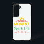 Heute Moment, Leben retten Samsung Galaxy Hülle<br><div class="desc">Jenseits der Formen: Heute Moment,  Spark Life,  positive Botschaften mit fröhlichen Menschen,  Schneeflocken,  und das Wesen des Lebens mit Liebe und Umarmung der Gegenwart mit einer Zukunft,  die von Liebe und Positivität angetrieben wird.</div>