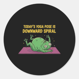 Heutige Yoga-Position ist Downward Spiral Lustiger Runder Aufkleber
