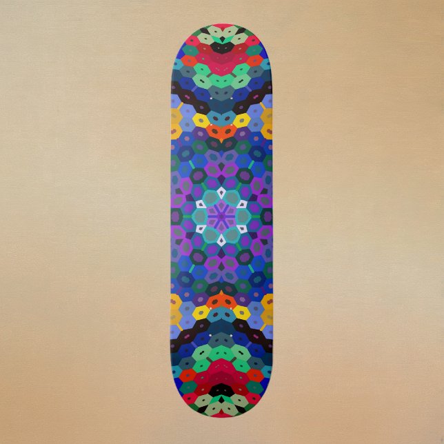 Hex Mandala Blau Gelb Rot und Grün Skateboard (Blue Yellow Red and Green Hexagon Mandala Skateboard by Wormhole Orbital)