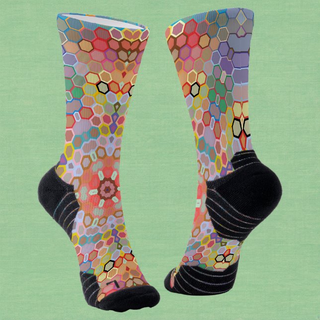 Hex Mandala Regenbogen Socken (Rainbow Hexagon Mandala Socks by Wormhole Orbital)
