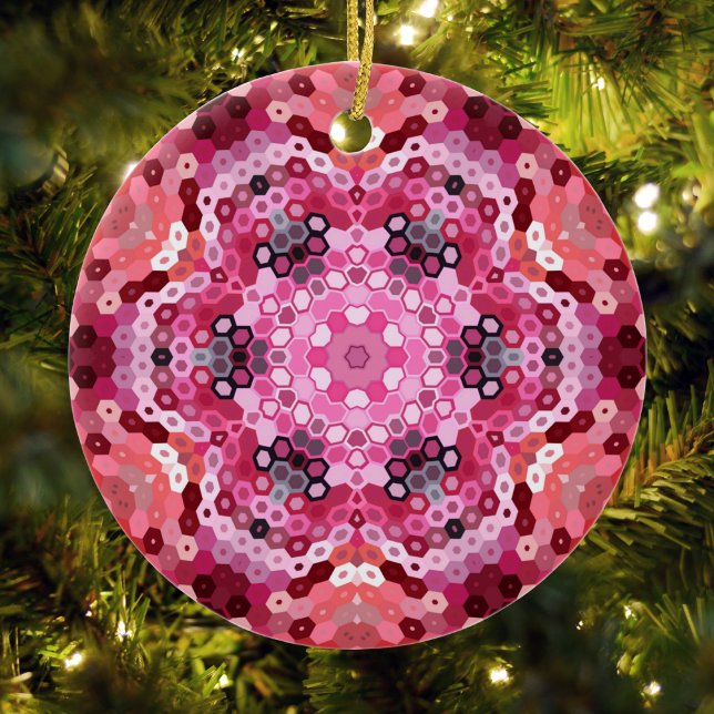 Hex Mandala Rosa und Weiß Keramik Ornament (Pink Red and White Hexagon Mandala Christmas Ornament from Wormhole Orbital)