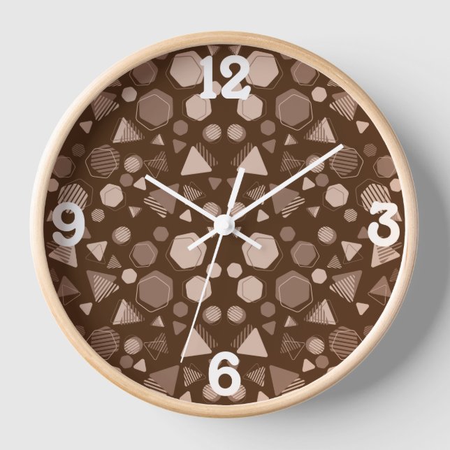 Hexagon & Triangle Pink & Brown auf braunem Muster Uhr (Vorderseite)