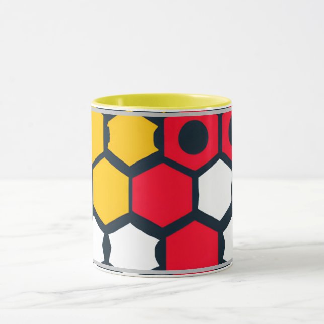 Hexagonen aus roter und gelber Tasse (Zentrum)