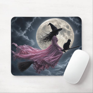 Hexe in einem rosa Kleid auf einem Besenstiel Mousepad
