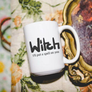 Hexe in handgeschriebener schwarzer Tinte, die sag Kaffeetasse