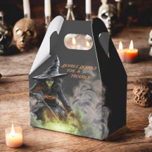 Hexe mit Burning Cauldron Halloween
