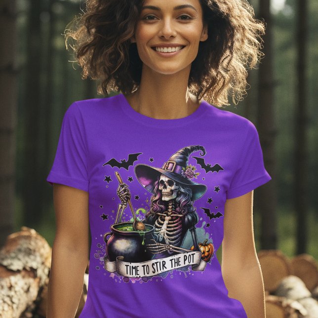Hexe Skeleton Stirring der Cauldron Halloween T-Shirt (Order in time for Halloween!)