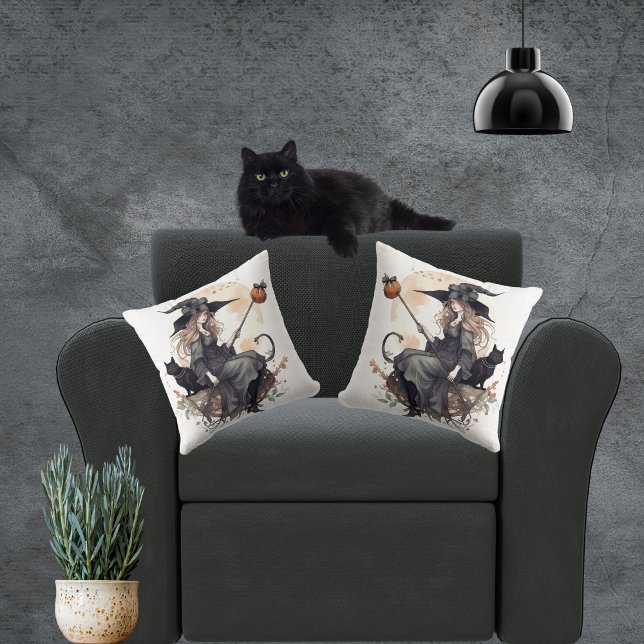 Hexe und Katze mit Erntemond und Ravens Kissen (Cute witch with black cat Halloween themed throw pillows. )