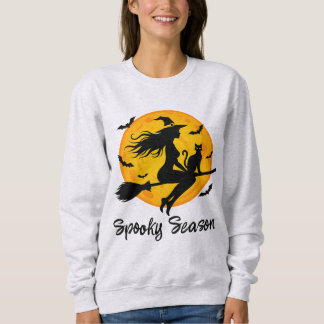 Hexe und schwarze Katze fliegen über den Vollmond Sweatshirt