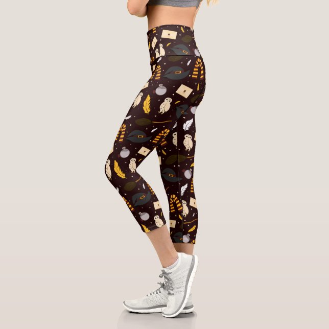 Hexen, Zauberer und Zaubermuster Capri Leggings (Links)