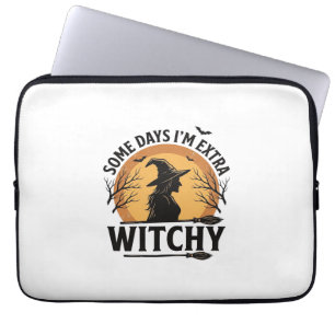 Hexenhaftes Vintage-Halloween-Zitat-Vektordesign_1 Laptopschutzhülle