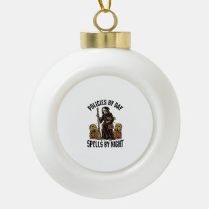 Hexenhemd der Versicherung Lustiger Halloween-Agen Keramik Kugel-Ornament