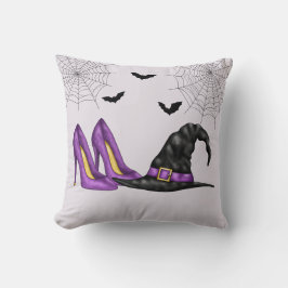 Hexenhut und Lila Schuhe, weißes Halloween Kissen