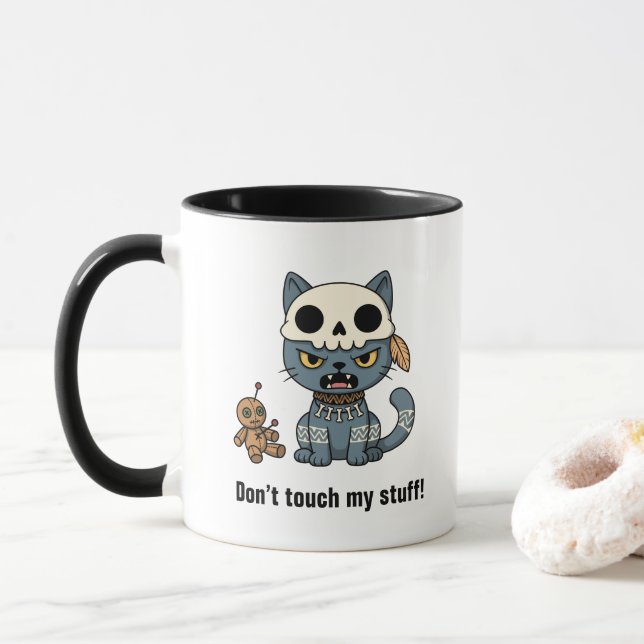 Hexenkatze Voodoo-Puppe mit individuellem Text Tasse (Mit Donut)