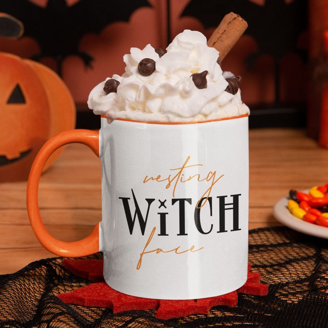 Hexenkopfvergnügen Halloween-Typografie Tasse (Von Creator hochgeladen)