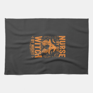 Hexenkrankenschwester Halloween Design Geschirrtuch