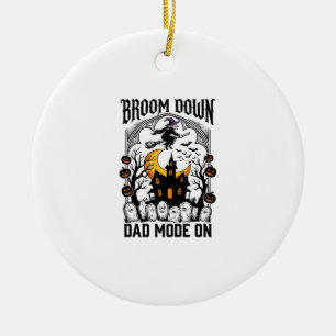 Hexenpapa Halloween Besen kaputt Vintage Grafik_1 Keramik Ornament