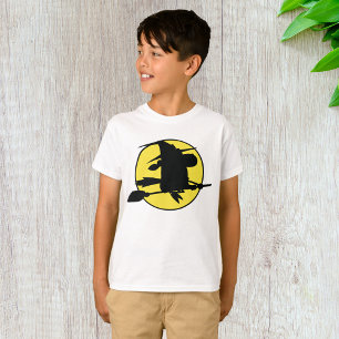 Hexensilhouette auf einem Besen fliegend vor Vollm T-Shirt