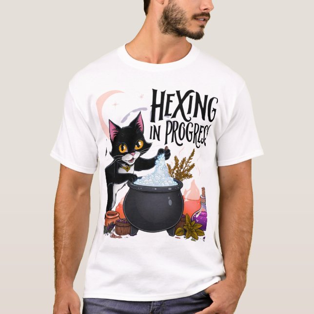 Hexerei in Progress Cat T - Shirt - Hexenhyige Sch (Vorderseite)