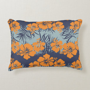 Hibiscusblüten: Vintage-Blumen-Wallpaper Dekokissen
