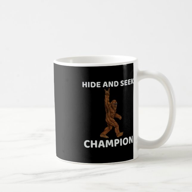 Hide and Seek Champion Bigfoot Fun Sprichwort Big  Kaffeetasse (Rechts)