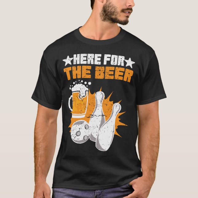 Hier für die Bier Bowling Bier trinken Ball Button T-Shirt (Vorderseite)