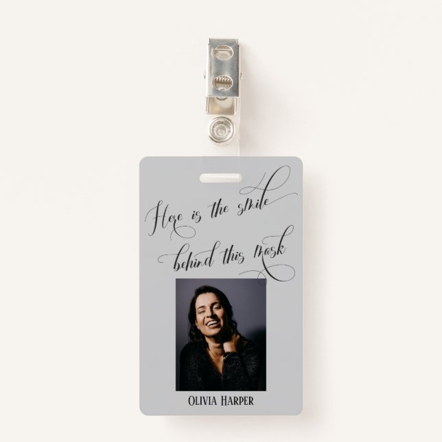 Hier ist das Lächeln hinter dieser Maske Elegant G Ausweis (Vorderseite mit Klammer)