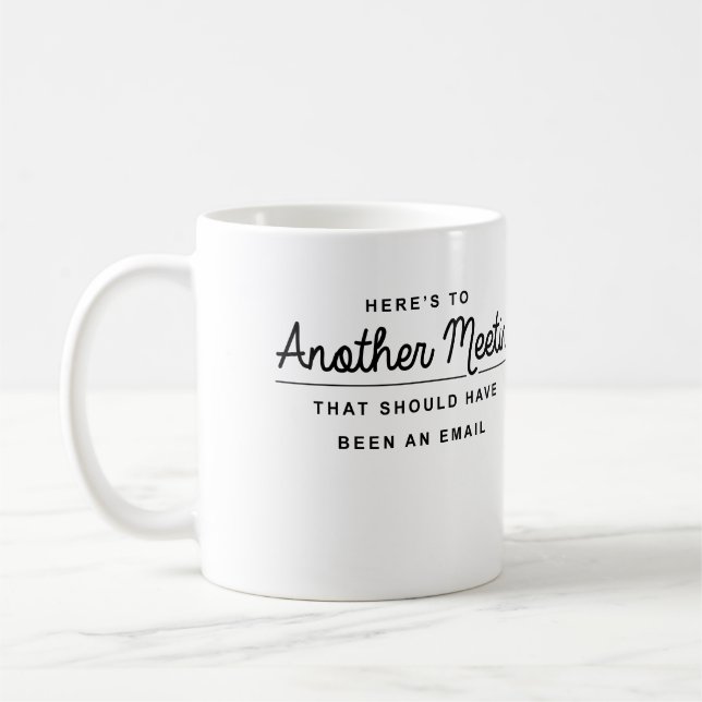 Hier ist zu einem anderen Treffen Kaffeetasse (Links)