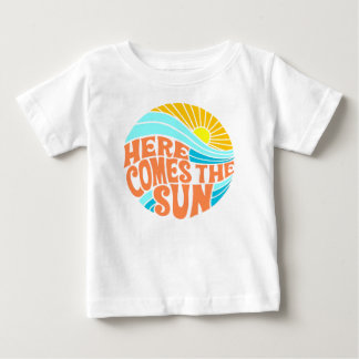 Hier kommt das Sun T-Shirt, Retro Style, Hippie St Baby T-shirt