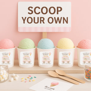 Hier kommt der Scoop! Rosa Eiswagen Quadratischer Aufkleber