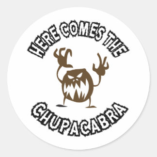 Hier kommt die Chupacabra Runder Aufkleber
