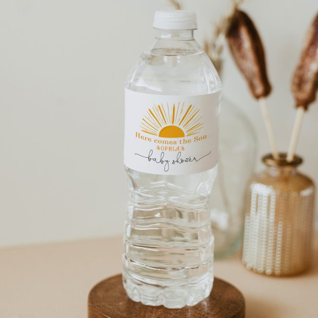 Hier kommt die kleine Babydusche Wasserflaschenetikett (Von Creator hochgeladen)